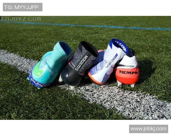 青岛足球鞋专卖店全面上线优质运动鞋助你在球场上大放异彩